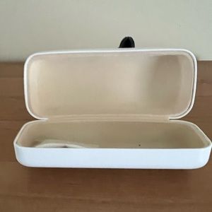 Chloe sunglasses case